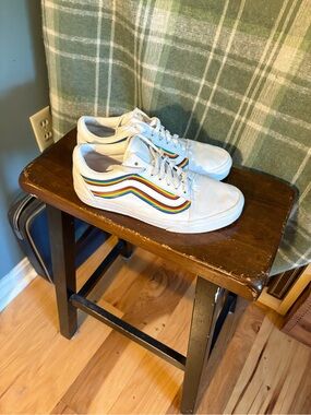Vans old skool pride white rainbow women’s 10